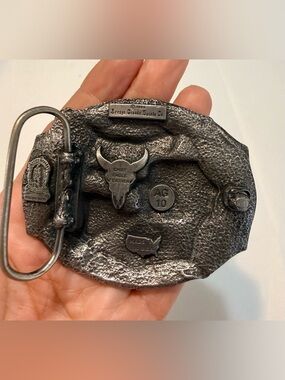 VTG BELT BUCKLE SUPER COOL CHEIF EAGLE FEATHER USA MADE PEWTER